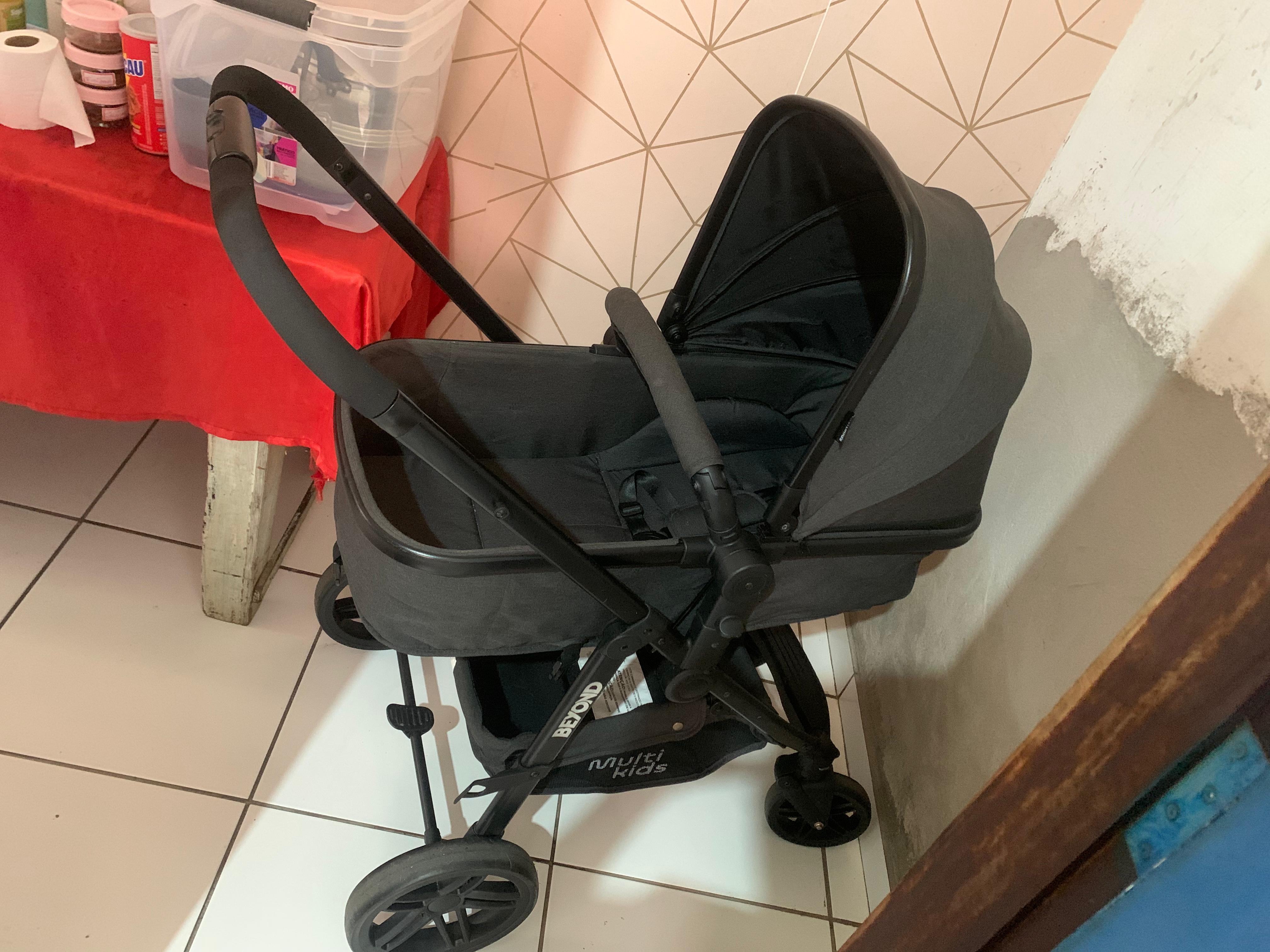 Carrinho Moíses da Multi Kids