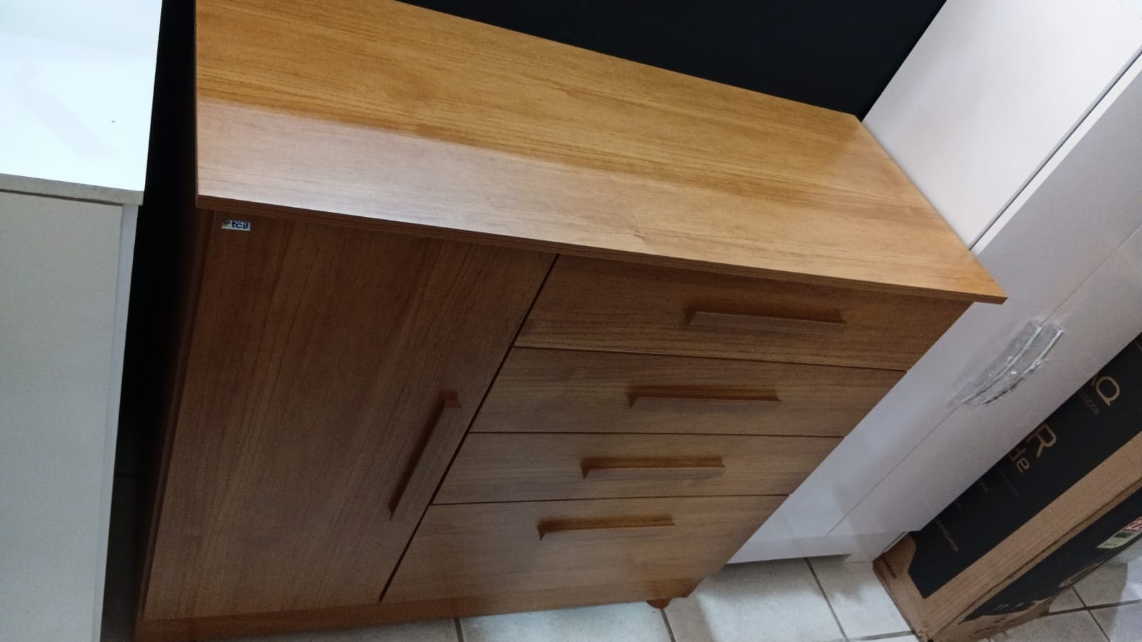 Comoda em. MDF NOVA